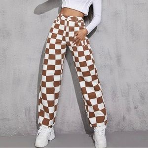 EUC SHEIN brown/white checkered pants Sz  L fits Sz 8/10 Retail value is $56!